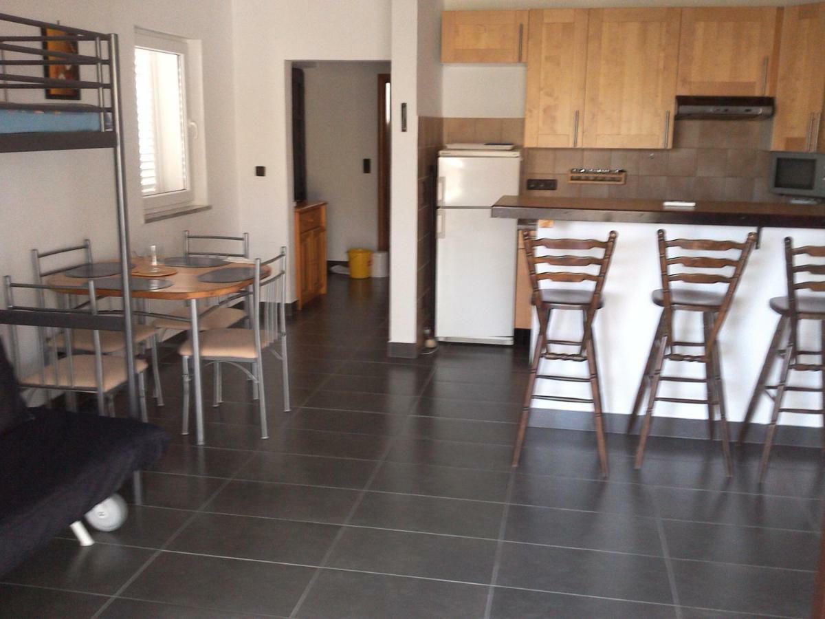 Ferienwohnung-Apartment Bootsliegeplatz Nach Anfrage ポヴリャナ エクステリア 写真