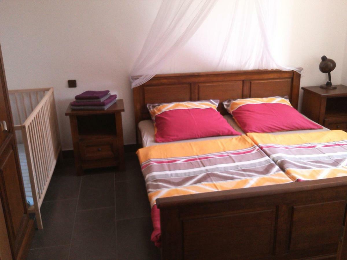 Ferienwohnung-Apartment Bootsliegeplatz Nach Anfrage ポヴリャナ エクステリア 写真